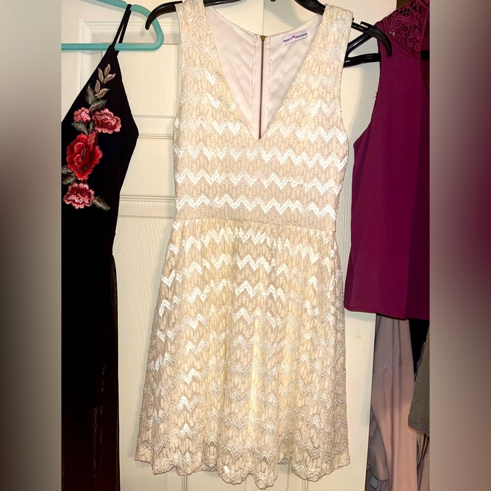 Dainty Hooligan ‘Go For Gold’ White & Gold Dress- size Small- *NEVER WORN*